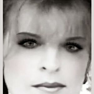 Meet your Posher, Lorraine